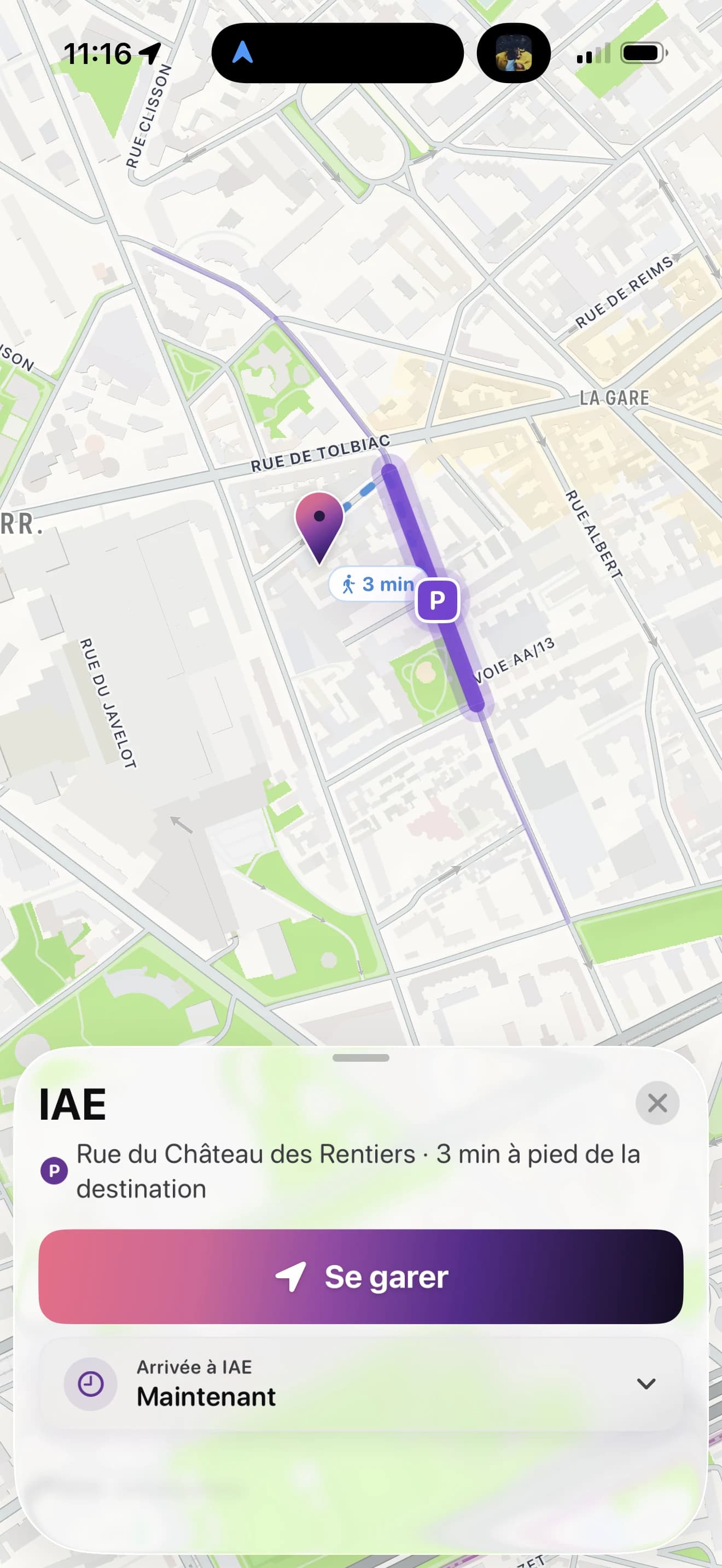 Parknest indique la rue recommandée — Rue du Château des Rentiers, 3 min à pied de la destination — sur une carte de Paris.
